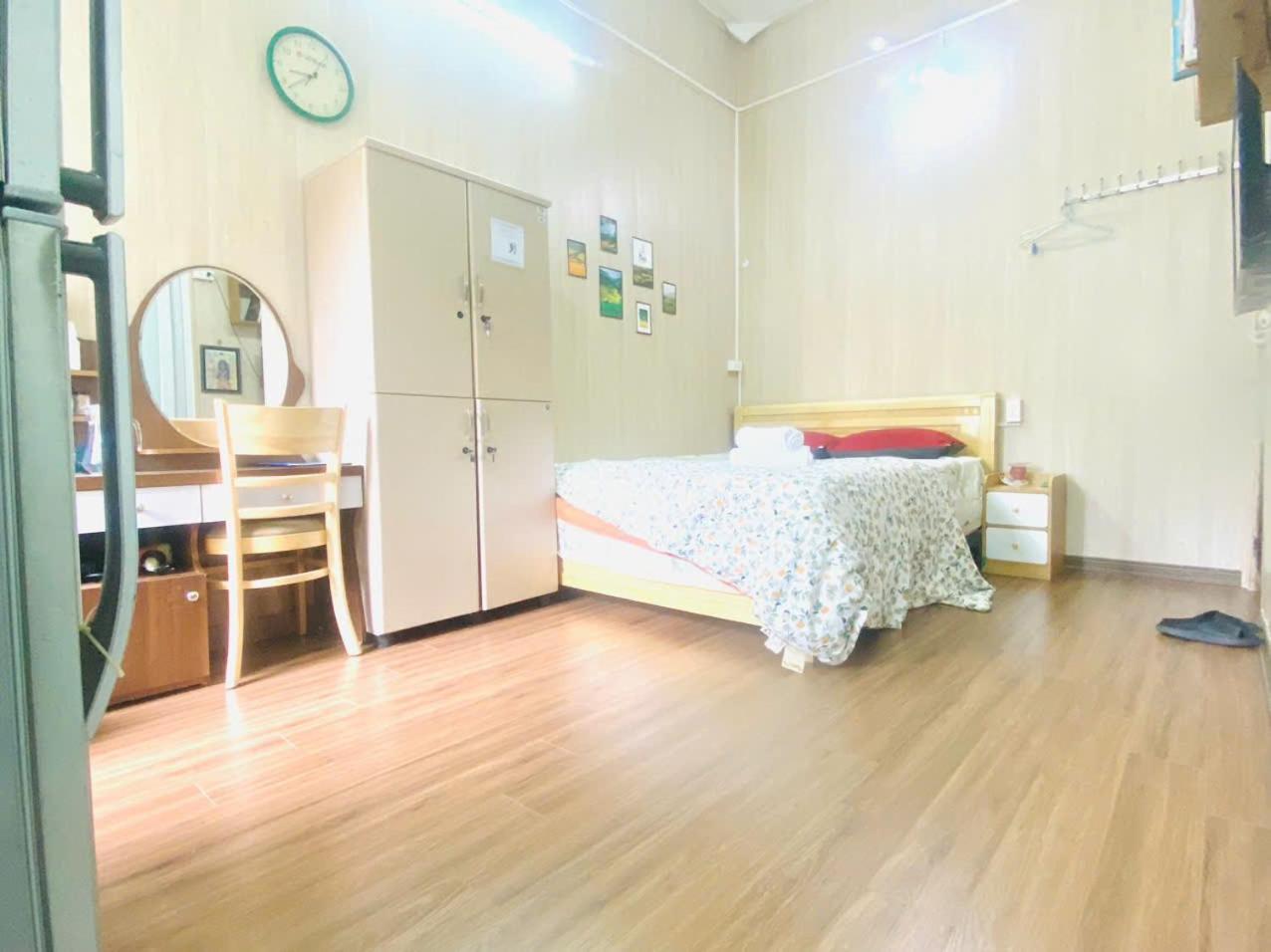 Cozy Homestay With Large Bed, Private Bathroom, Large Balcony Hanoi Exterior foto
